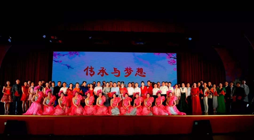 文艺名家进高校——省文联文艺小分队走进合肥工业大学(图1) 文艺名家进高校——省文联文艺小分队走进合肥工业大学(图1)