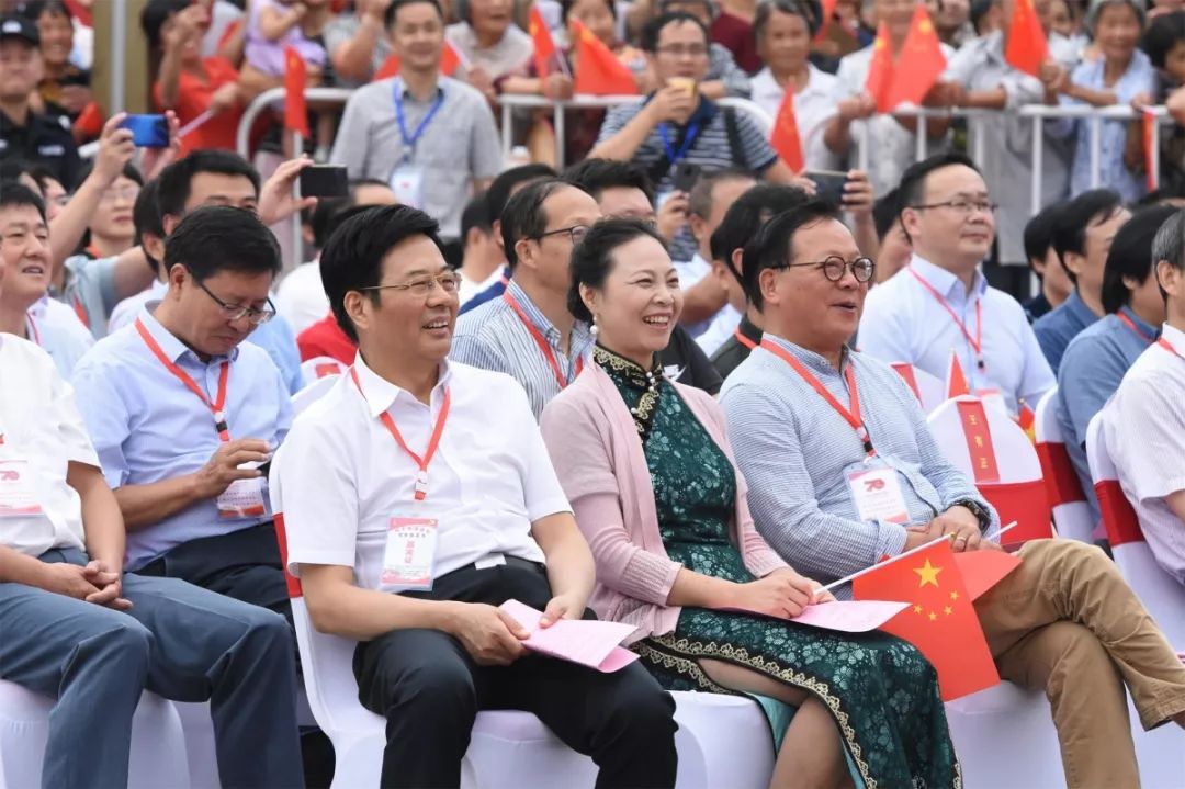 到人民中去! | 省文联文艺志愿服务活动走进舒茶(图3) 到人民中去! | 省文联文艺志愿服务活动走进舒茶(图3)