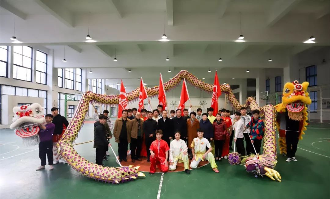 文艺名家进高校--省文联文艺小分队走进阜阳师范大学(图13) 文艺名家进高校--省文联文艺小分队走进阜阳师范大学(图13)