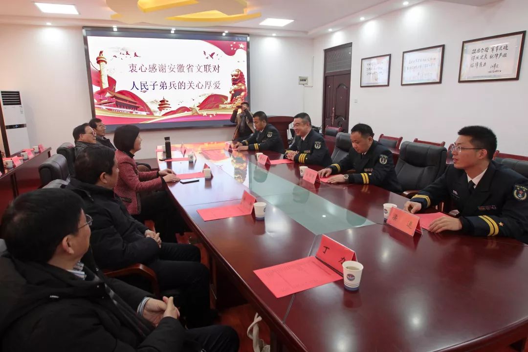 2020年“我们的中国梦”—文化进万家暨送“文化年货”系列活动|省文联文艺志愿服务书画小分队走进军营(图5) 2020年“我们的中国梦”—文化进万家暨送“文化年货”系列活动|省文联文艺志愿服务书画小分队走进军营(图5)