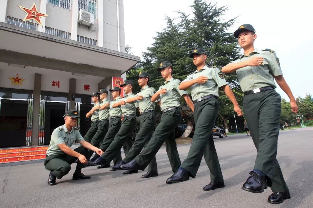 不忘初心跟党走 双拥共建一家亲 ——省文联文艺志愿服务走进省军区军营(图18) 不忘初心跟党走 双拥共建一家亲 ——省文联文艺志愿服务走进省军区军营(图18)