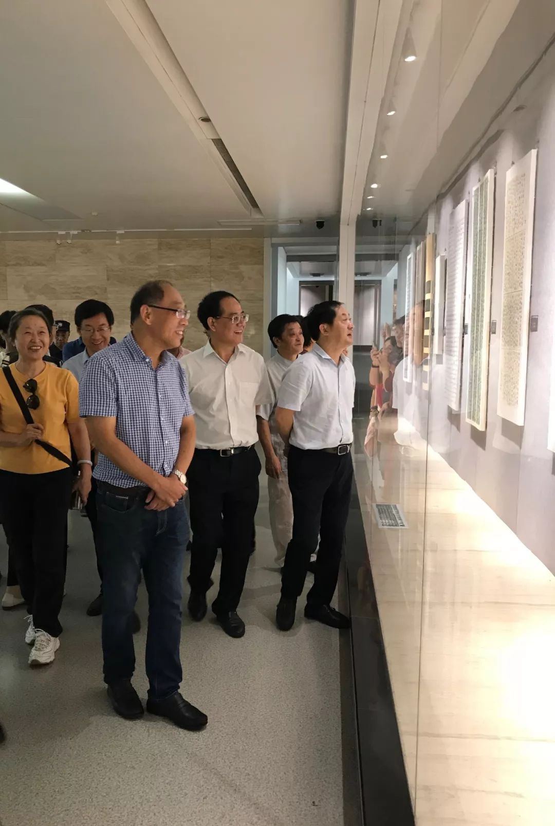 “包公杯”全国书法大赛作品展在合肥赖少其艺术馆开幕(图5) “包公杯”全国书法大赛作品展在合肥赖少其艺术馆开幕(图5)