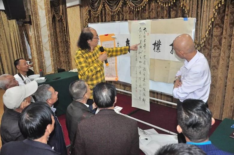 微信图片_20191012193235.jpg 省书协赴太湖开展“到人民中去”——文艺志愿服务培训活动(图6)