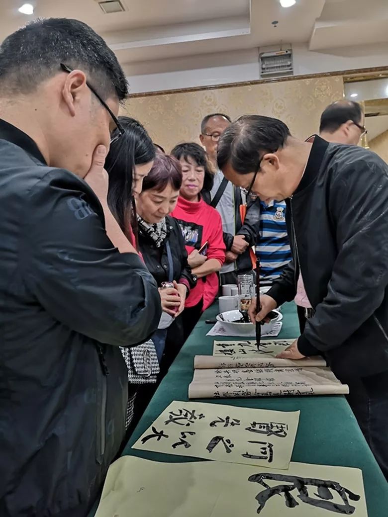 石.jpg 省书协赴太湖开展“到人民中去”——文艺志愿服务培训活动(图7)