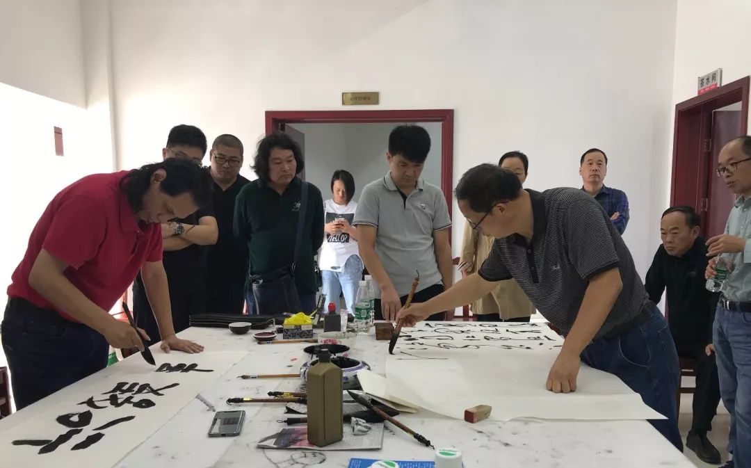 微信图片_20190920201358.jpg 省书协赴太和县旧县镇大张村开展文艺志愿服务活动(图7)