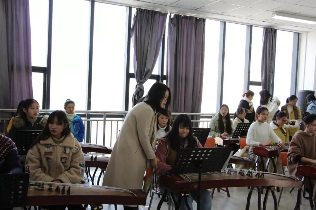 文艺名家进高校--省文联文艺小分队走进池州学院(图13)