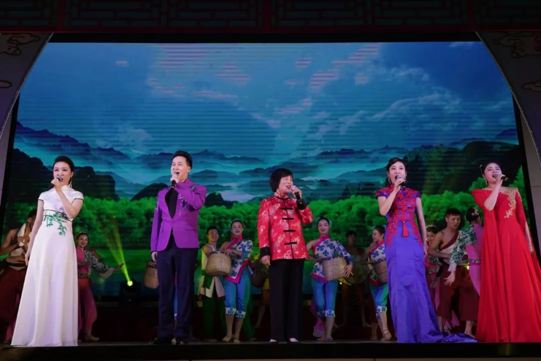 文艺名家进高校--省文联文艺小分队走进池州学院(图26)