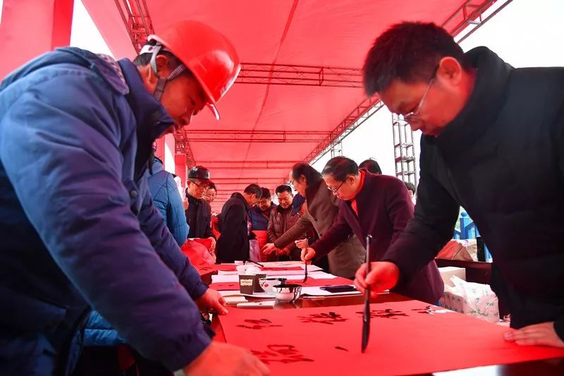 安徽省书法家协会积极开展2020年“我们的中国梦”——文化进万家、暨“同心同书·祖国新春好”送万福进万家活动(图7) 安徽省书法家协会积极开展2020年“我们的中国梦”——文化进万家、暨“同心同书·祖国新春好”送万福进万家活动(图7)