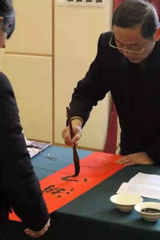 全省书法界深入开展2020年“我们的中国梦”——文化进万家暨“同心同书·祖国新春好”送万福进万家活动(二)(图20) 全省书法界深入开展2020年“我们的中国梦”——文化进万家暨“同心同书·祖国新春好”送万福进万家活动(二)(图20)