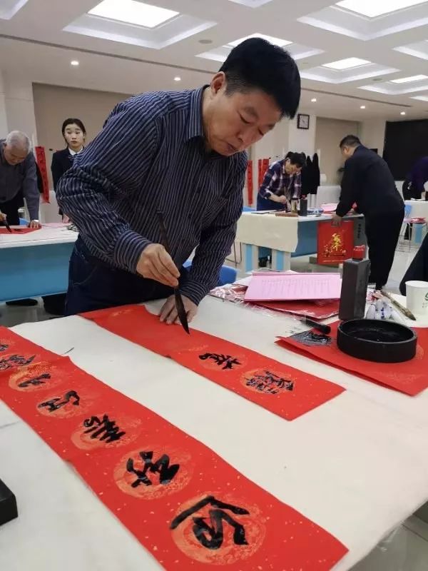 全省书法界深入开展2020年“我们的中国梦”——文化进万家暨“同心同书·祖国新春好”送万福进万家活动(二)(图59) 全省书法界深入开展2020年“我们的中国梦”——文化进万家暨“同心同书·祖国新春好”送万福进万家活动(二)(图59)