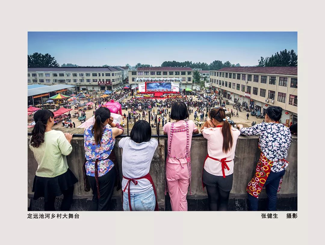 “光阴织梦绘华章——滁州市庆祝新中国成立70周年摄影书画作品展”开幕(图31)