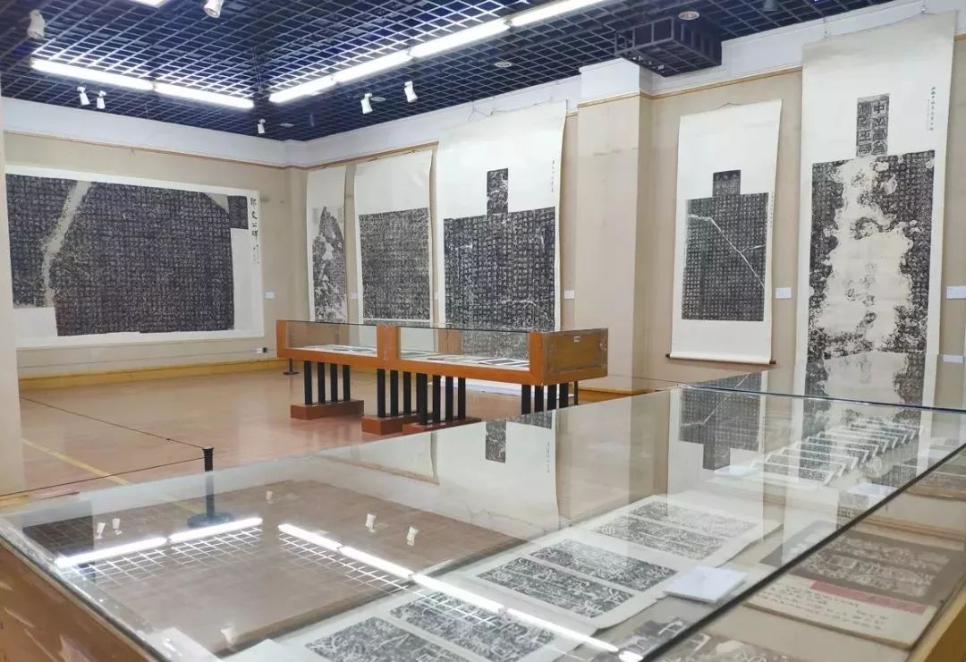 “庆祝中华人民共和国成立70周年——合肥市第六届书法大展”在亚明艺术馆开幕(图32) “庆祝中华人民共和国成立70周年——合肥市第六届书法大展”在亚明艺术馆开幕(图32)