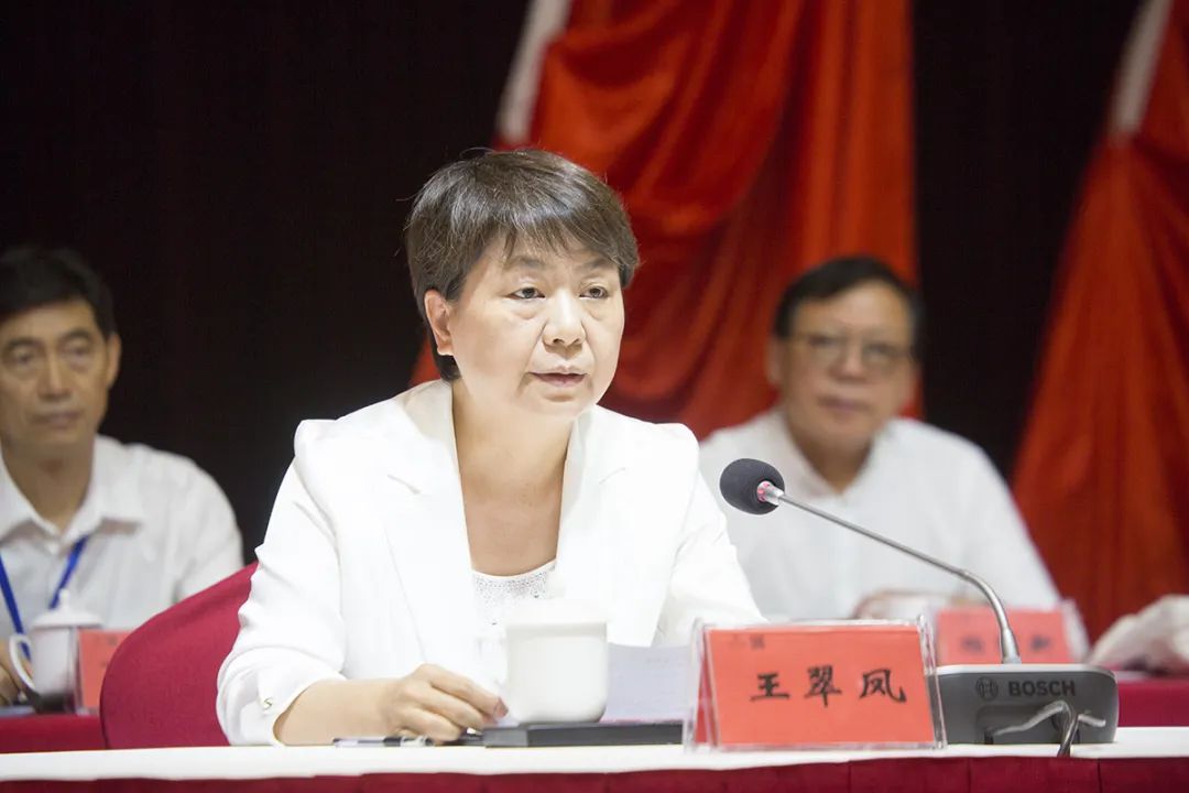 省文联第七次代表大会在合肥闭幕(图3) 省文联第七次代表大会在合肥闭幕(图3)