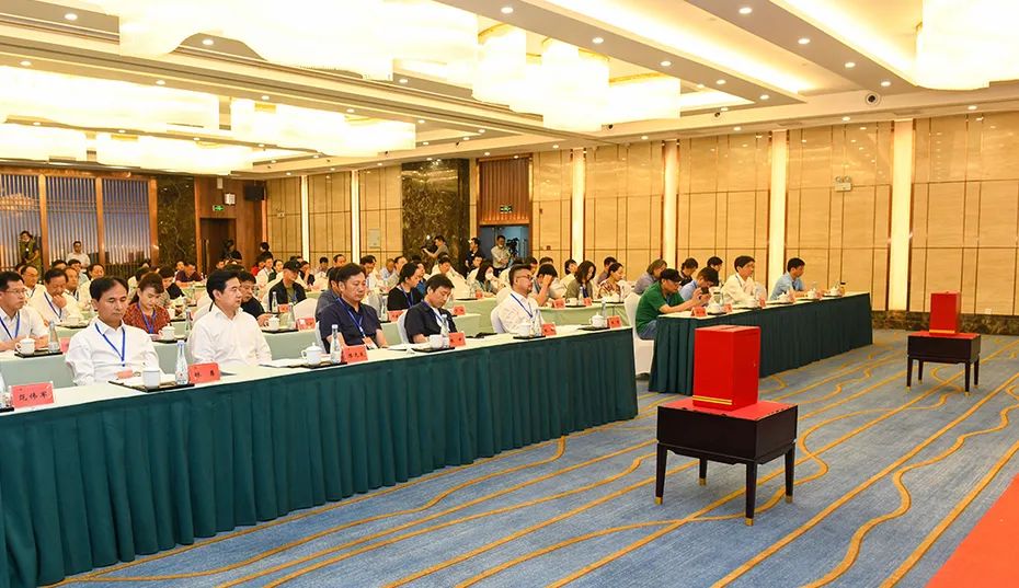 省文联第七次代表大会在合肥闭幕(图10) 省文联第七次代表大会在合肥闭幕(图10)