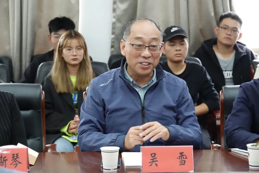 首届安徽省大学生书法篆刻艺术作品展暨省书协学术进高校交流座谈会在安徽师范大学美术学院举行(图8) 首届安徽省大学生书法篆刻艺术作品展暨省书协学术进高校交流座谈会在安徽师范大学美术学院举行(图8)