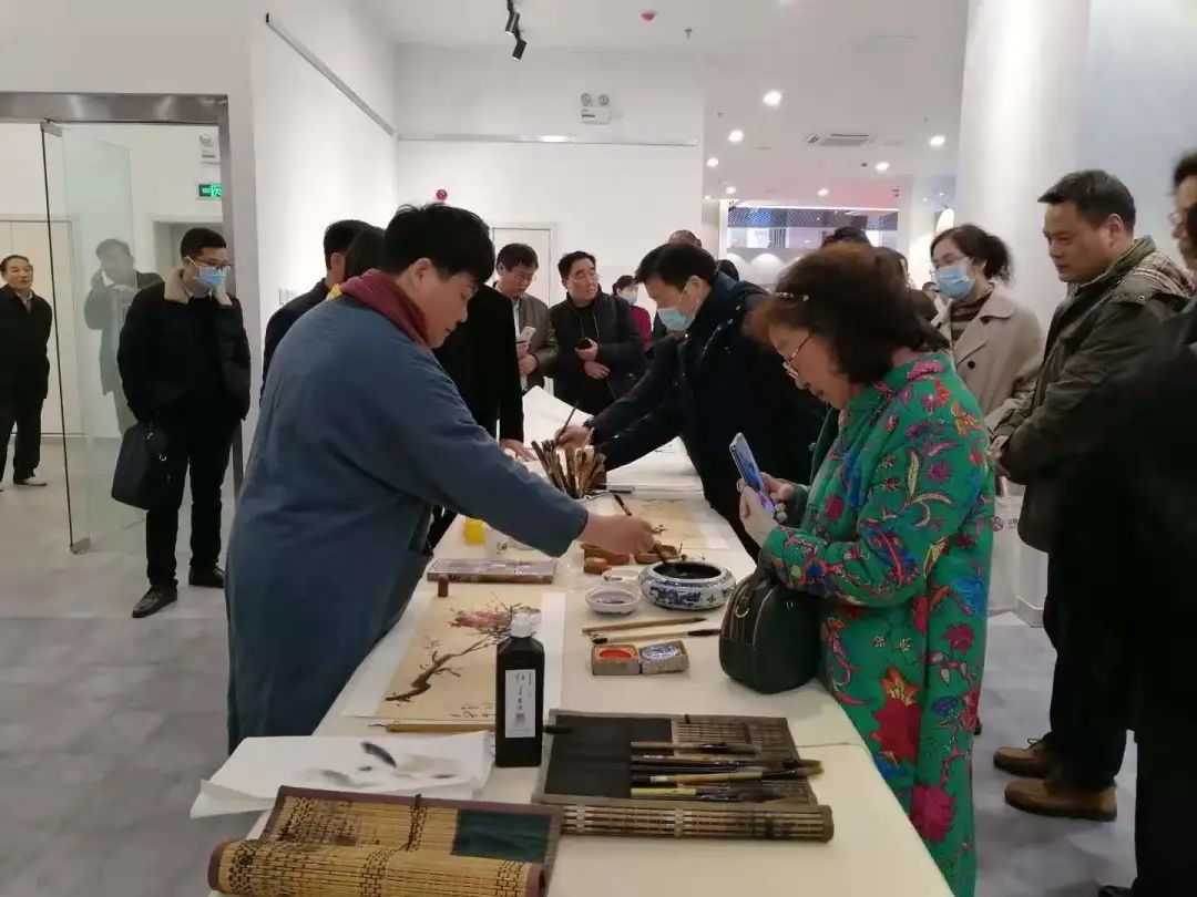 传承红色文化 携手共迎小康|苏皖两省六市书画展在蚌埠开幕(图7) 传承红色文化 携手共迎小康|苏皖两省六市书画展在蚌埠开幕(图7)