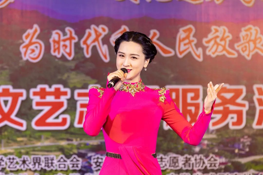 为时代和人民放歌|省文联文艺志愿服务活动走进革命老区岳西 2022年送“文化年货”活动正式启动(图11) 图片