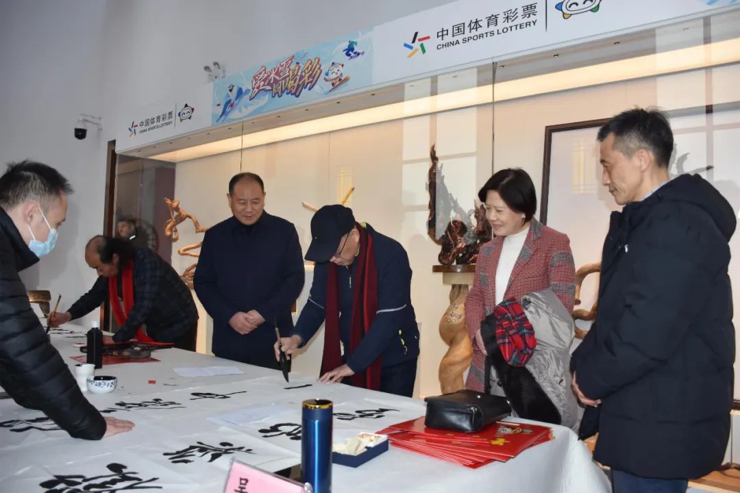 迎冬奥 送祝福 | 省文联文艺志愿服务小分队走进省体育博物馆(图11) 图片