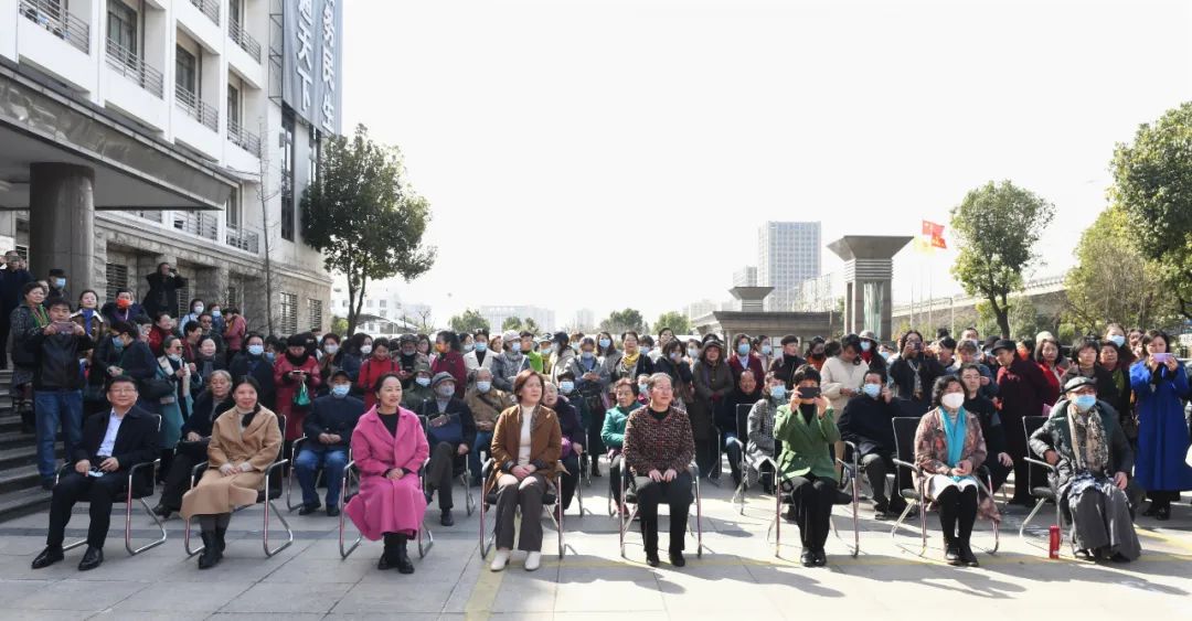 “巾帼心向党 喜迎二十大”——安徽省首届巾帼美术书法作品展在合肥开幕(图2) 图片